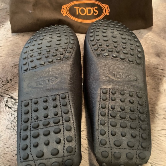 Tod’s Black Leather Pebbled Grain Penny Loafer Drivers